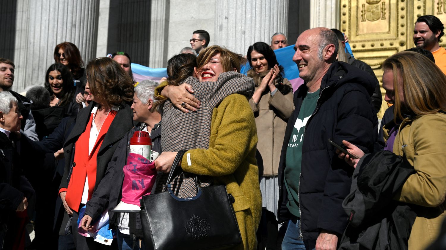 Espagne : les parents qui refusent la transition de genre de leurs enfants subissent une répression inhumaine