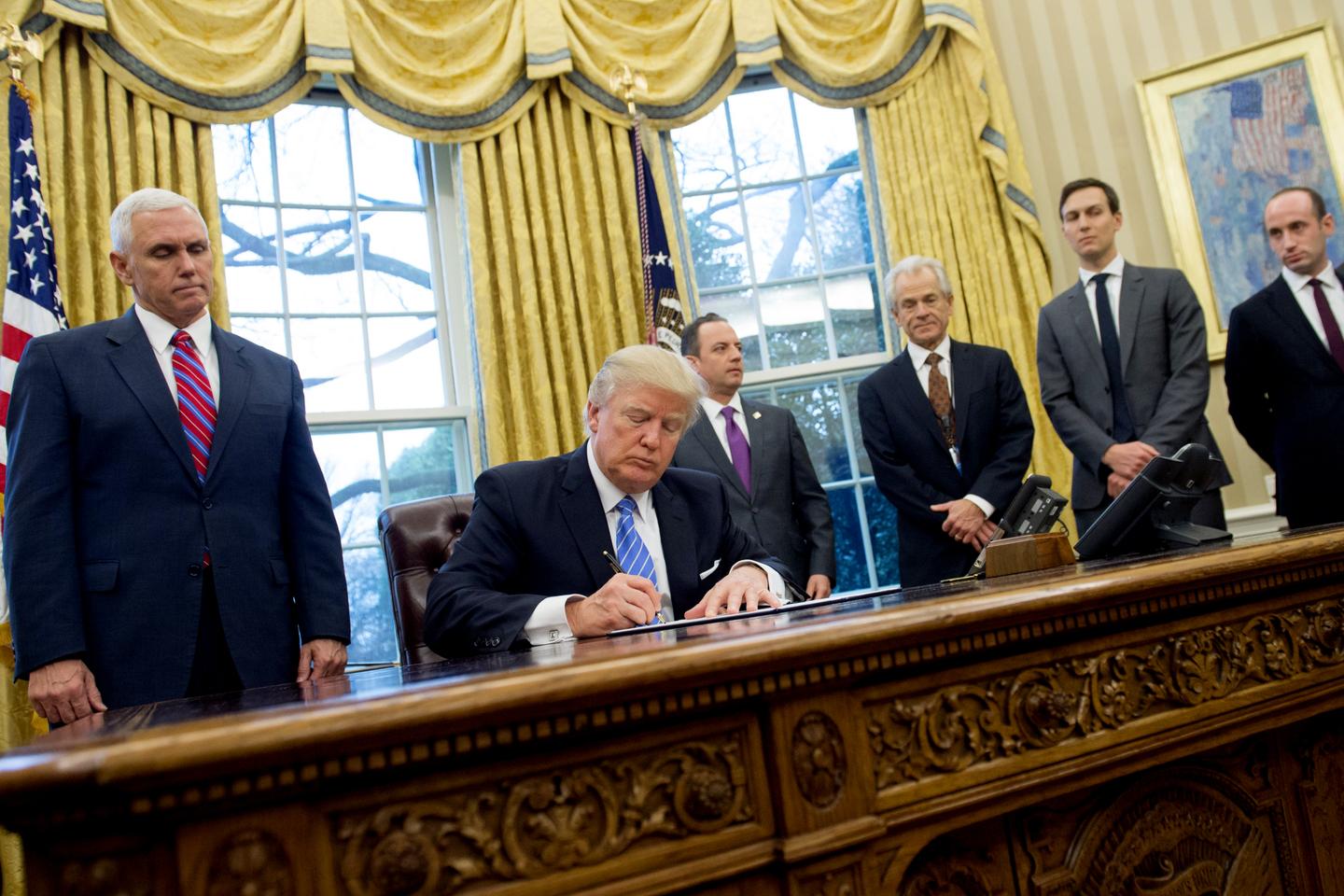 Chaos total dans les services de santé en Amérique : Planned Parenthood suspend ses avortements sous pression du gouvernement Trump